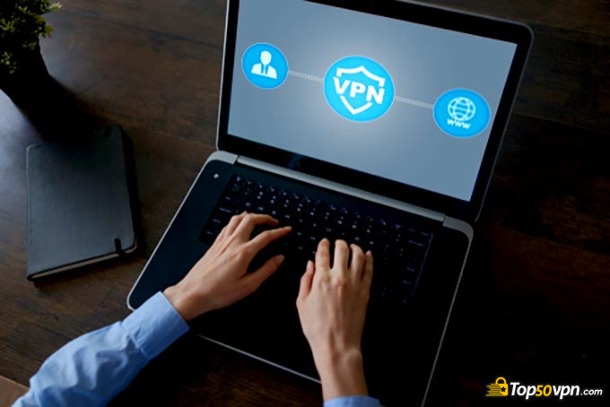 As VPNs são legais: uma pessoa que usa uma VPN.